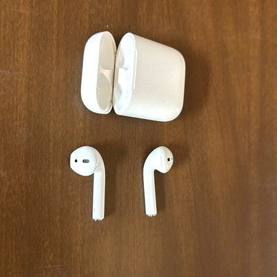 Apple AirPods 1a generazione – per ricambi
