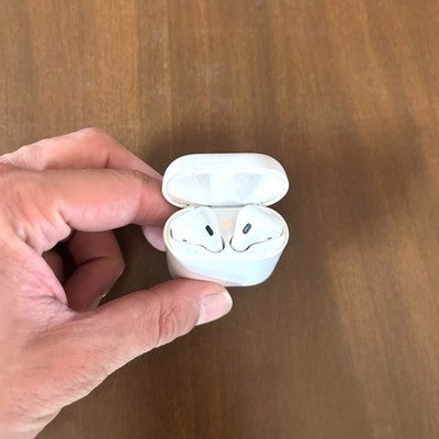 Apple AirPods 1a generazione – per ricambi