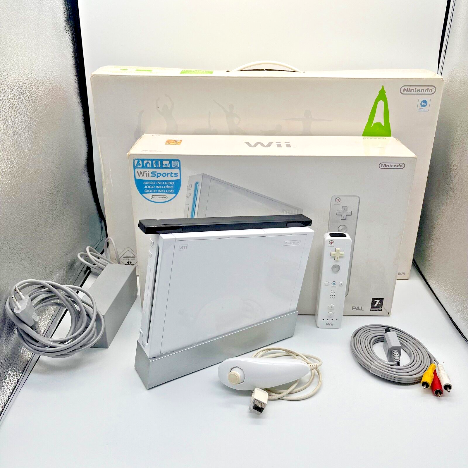 NINTENDO Wii Console COMPLETA con Controller ORIGINALE Wii Mote + Wii Fit BOXATI