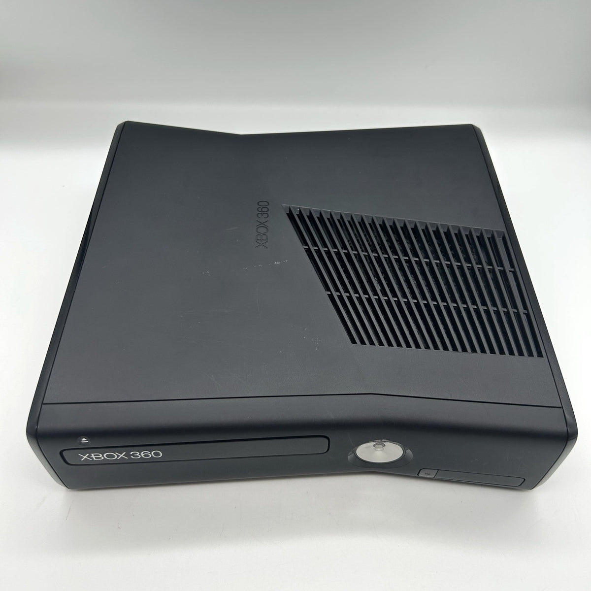 Xbox 360 S Slim 4GB – Console + Controller Wireless