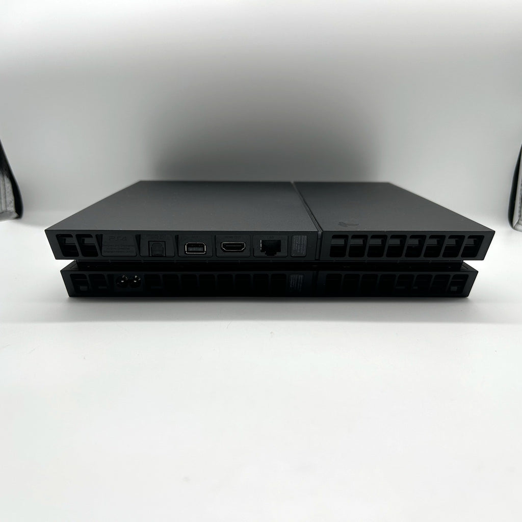PlayStation 4 500GB Jet Black – Boxata, corredo completo