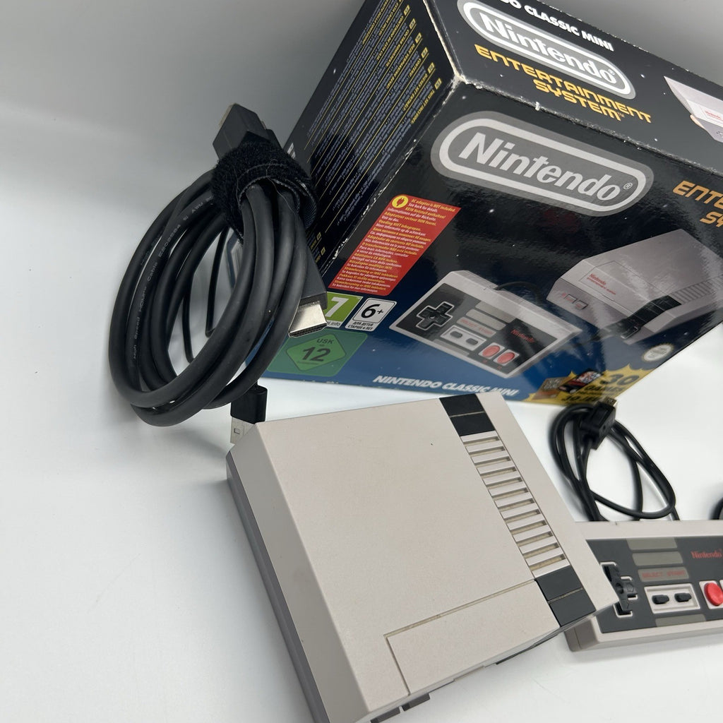 Nintendo Classic Mini NES Console CLV-001 Completa Scatola 30 Giochi PAL Testata