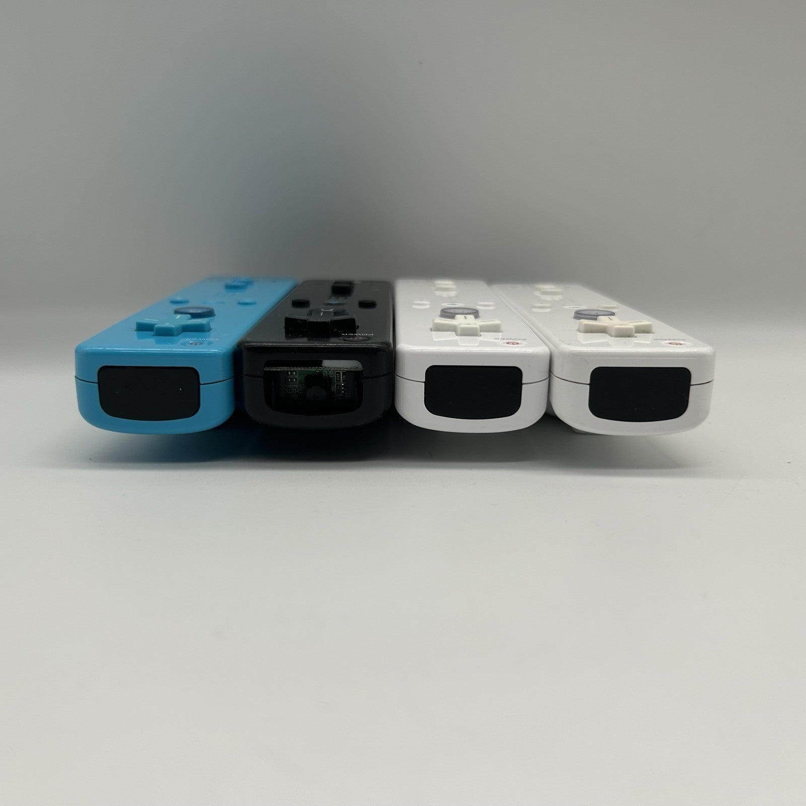 Lotto 4 Telecomandi Wii Remote Nintendo Wiimote PER RICAMBI Non Funzionanti