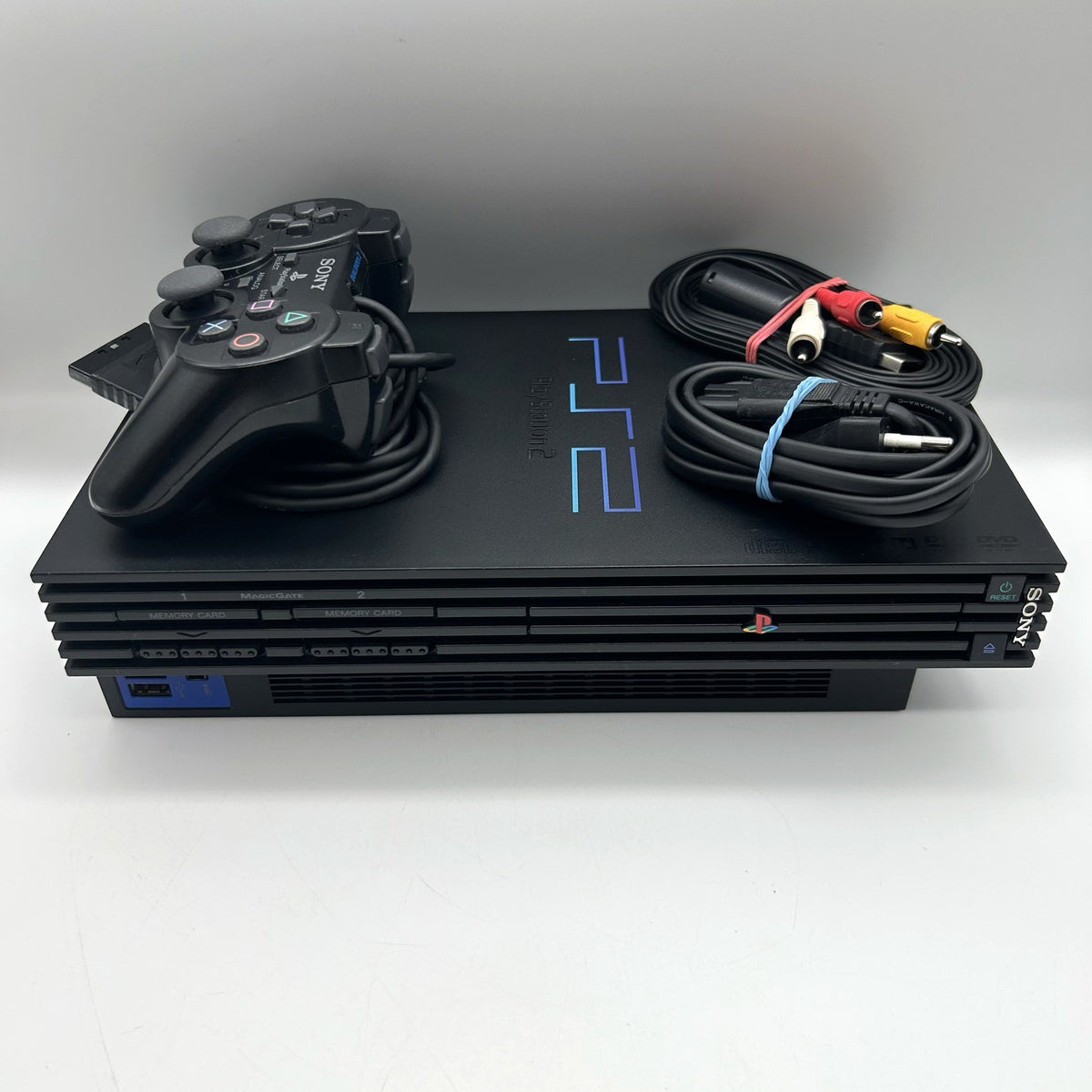 PlayStation 2 Fat SCPH-30004 R – PAL + DualShock 2
