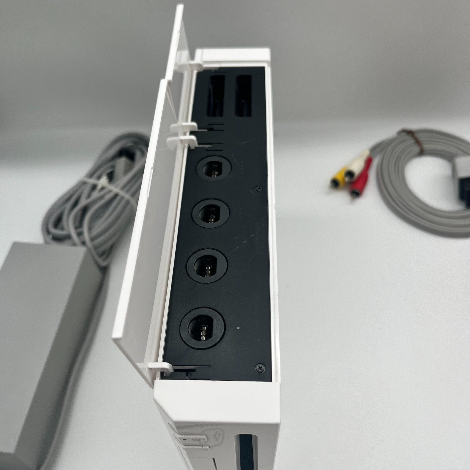 Nintendo Wii Console Bianca COMPLETA con Controller, Nunchuck e Cavi OTTIME COND