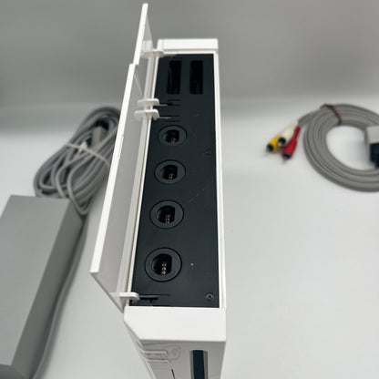 Nintendo Wii Console Bianca COMPLETA con Controller, Nunchuck e Cavi OTTIME COND