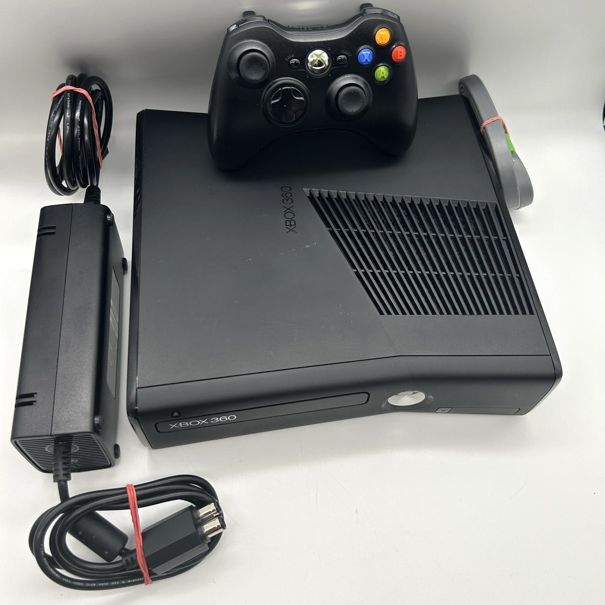 Xbox 360 S Slim 4GB – Console + Controller Wireless