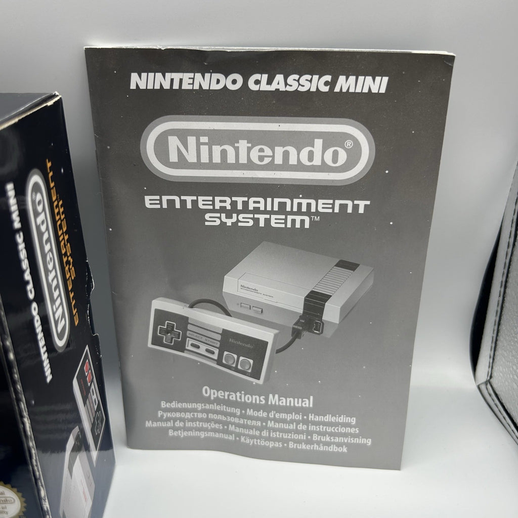 Nintendo Classic Mini NES Console CLV-001 Completa Scatola 30 Giochi PAL Testata