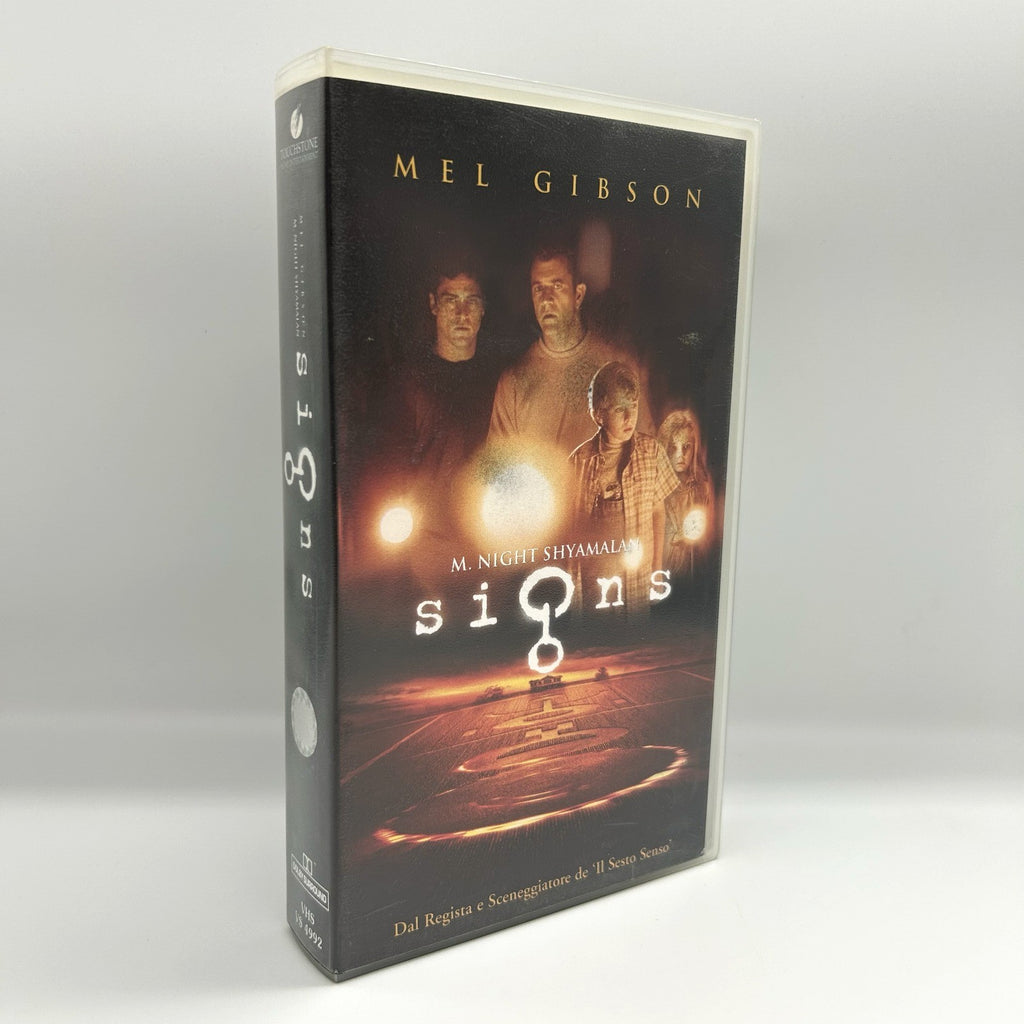 Signs di M. Night Shyamalan in VHS, edizione italiana Touchstone 2003